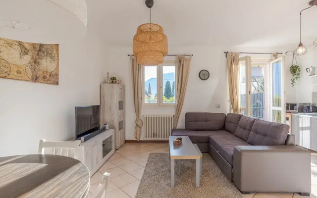 Pianello Charming Lake View