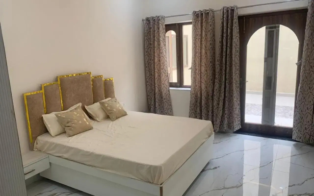"Shree" Home Stay