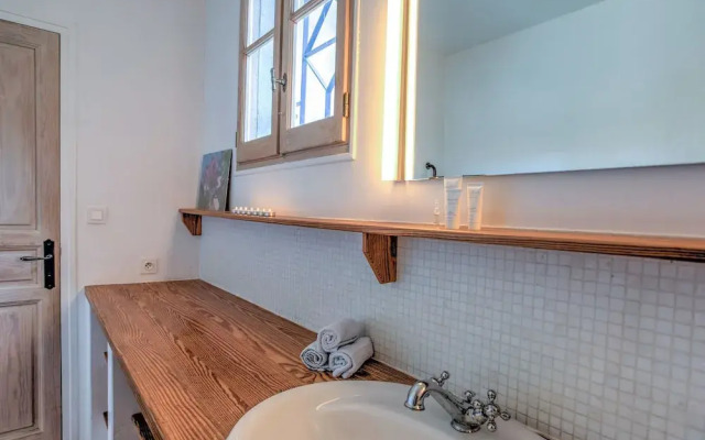 Charming Villa in Siran With Pool