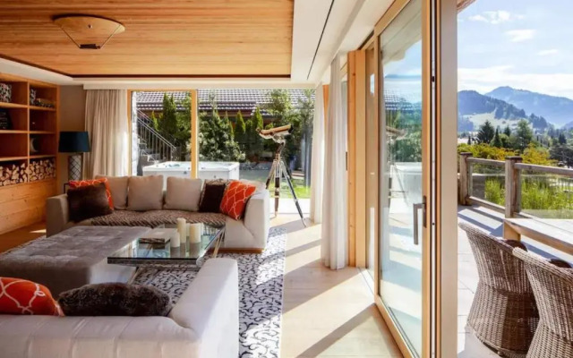 Regent Retreat by MC
