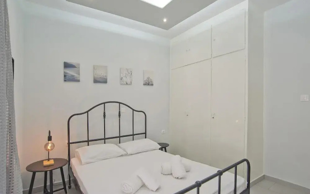 Sofia s Home in Piraeus