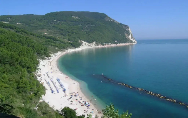 Conero Camere