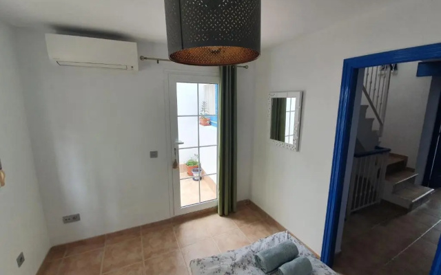 Private townhouse with roof terrace close to the beach