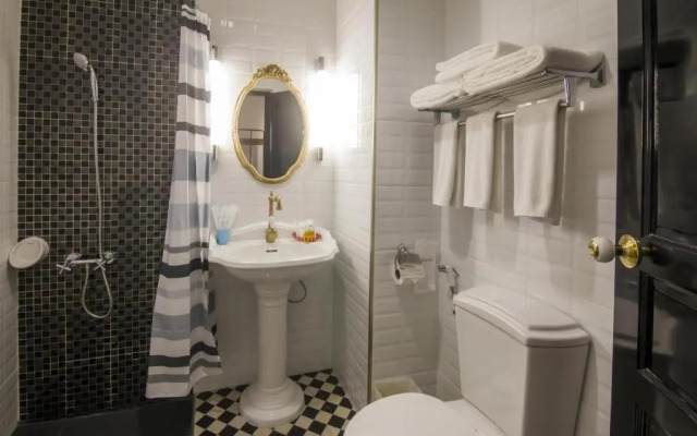 First House Hotel