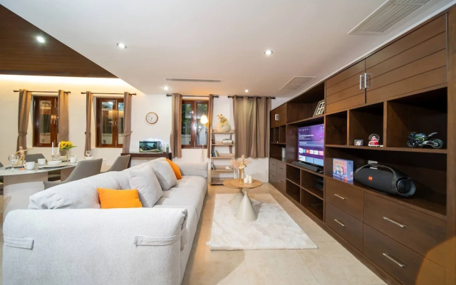 Spacious Private 4 BR Villa With a Working Office
