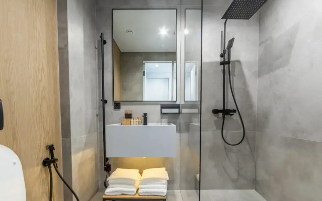 Aliona Guest House