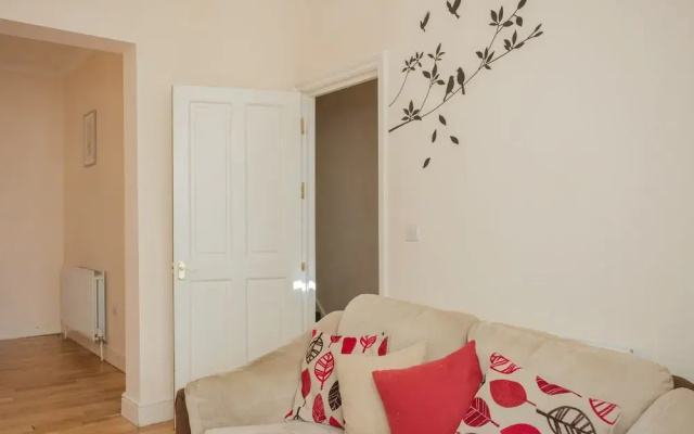 Spacious 4 Bedroom House in South Lambeth