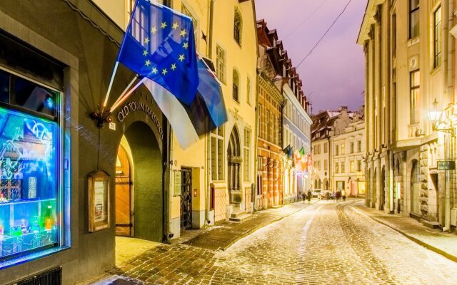 Отель Old Town Maestros Эстония, Таллин - 3 отзыва об отеле, цены и фото номеров - забронировать отель Old Town Maestros онлайн вид на фасад