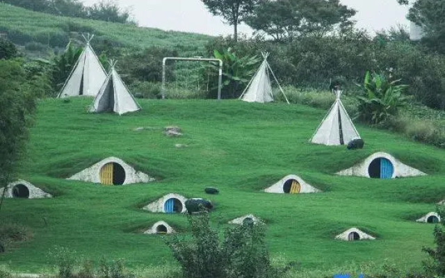 Zhi Lan Qiu Lakeside Homestay