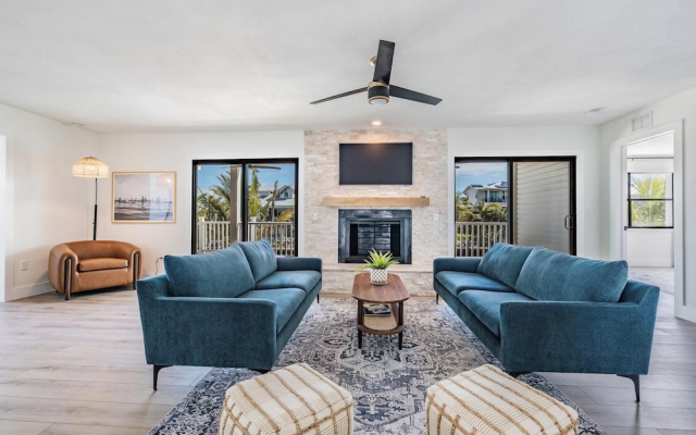 519 Loquat Drive