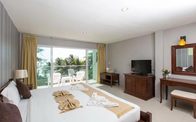 Time Out Hotel Beach Front