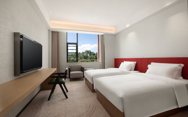 Ramada Encore By Wyndham Qingyuan Liannan