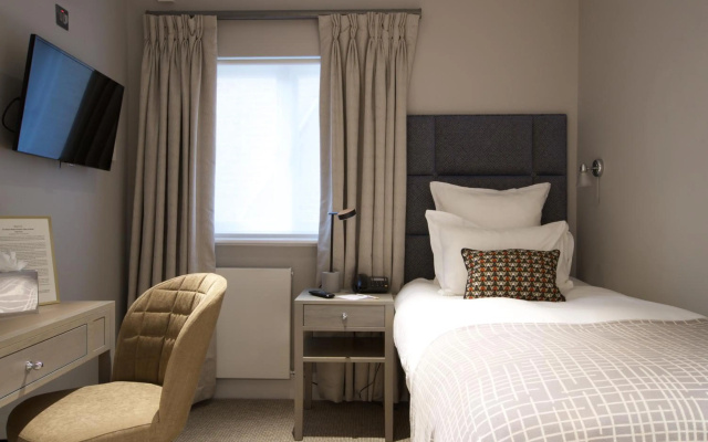 54 Queens Gate Hotel