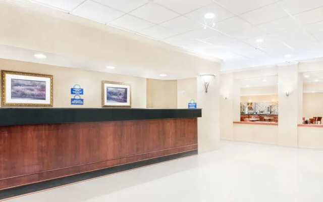 Days Inn & Suites York