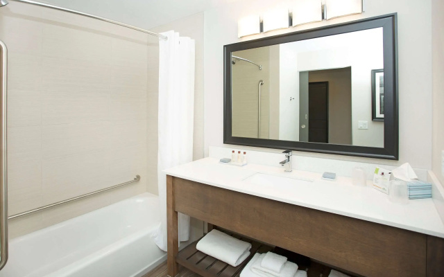Wingate By Wyndham Calgary Airport