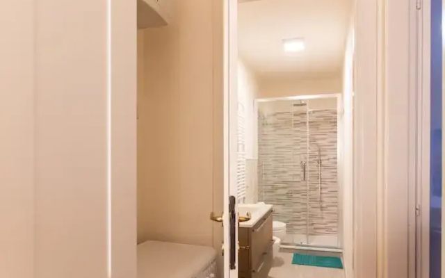 Lara Suite