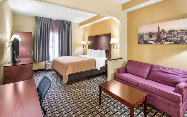 Clarion Inn & Suites Indianapolis Northwest
