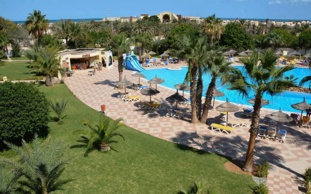 Курортный отель Hotel Sidi Mansour Resort & Spa