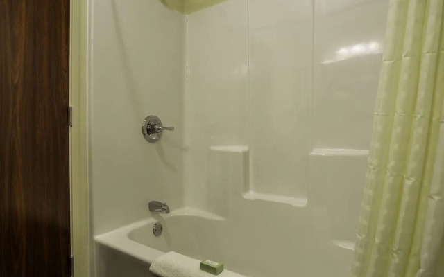 Cobblestone Inn & Suites - Brookville