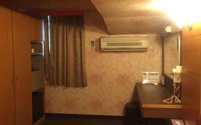 Li Ti Hotel