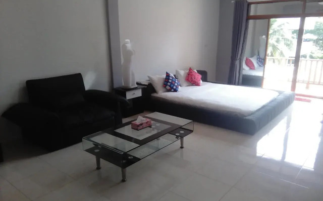 Room 4 Smart Travelers Rawai