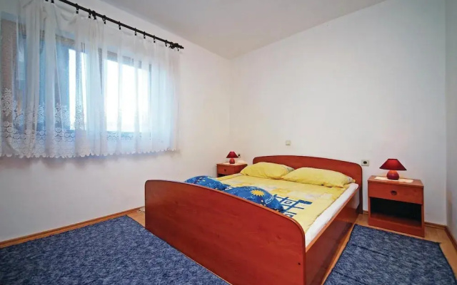 Beautiful Apartment in Jadrtovac With Wifi and 2 Bedrooms