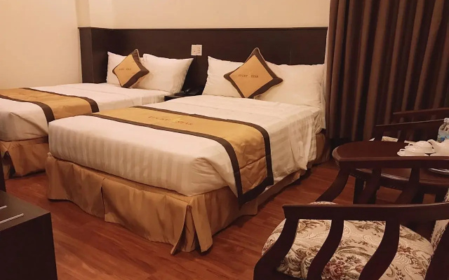 Lucky Star Hotel