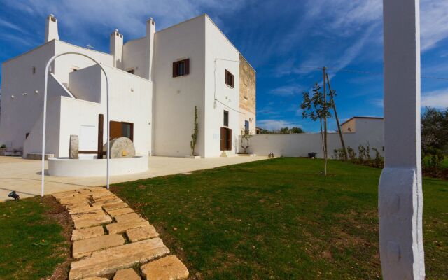 Отель Masseria Poli Конверсано вид на фасад