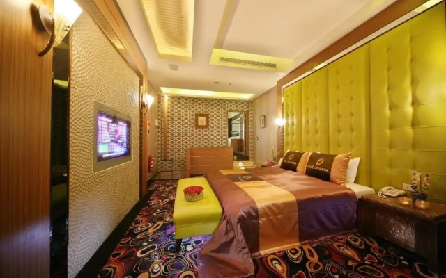 Shining Motel