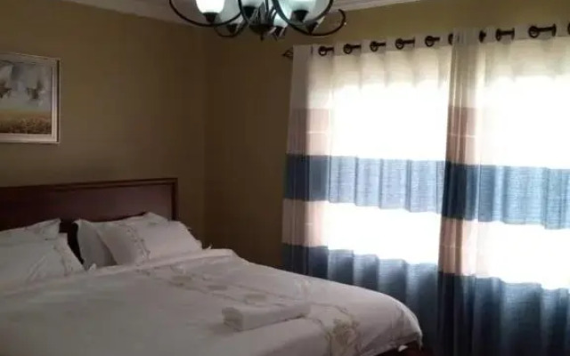3 Bedrooms Exclusive House in Mass Media
