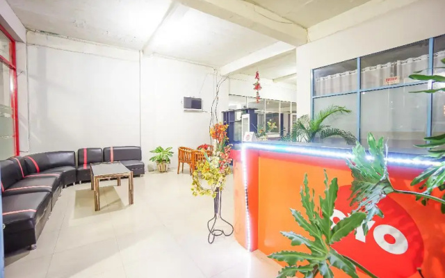 Oyo 1545 Bs Residence