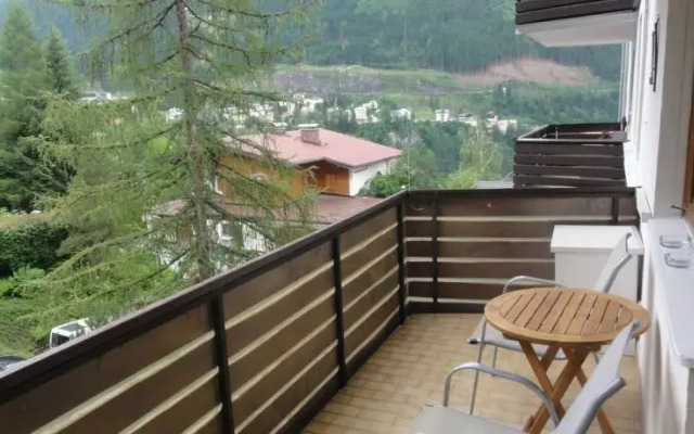 Relaxed 13 Apartment