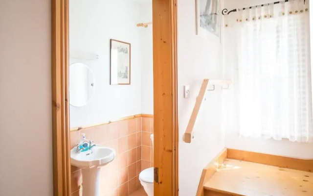 Aistara, Ballyconneely