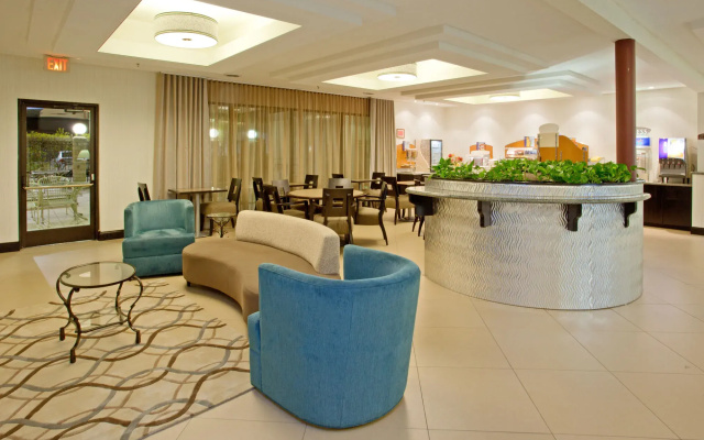 Holiday Inn Express & Suites College Station by IHG