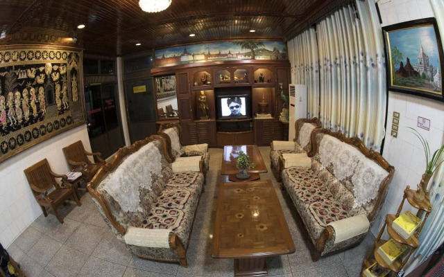 Mann Myanmar Inn