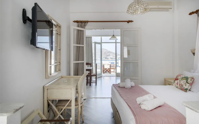 Hara Studios and Apartments