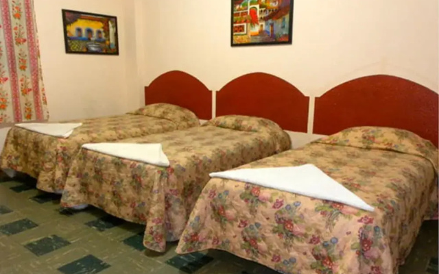 Hotel Maya Excelsior