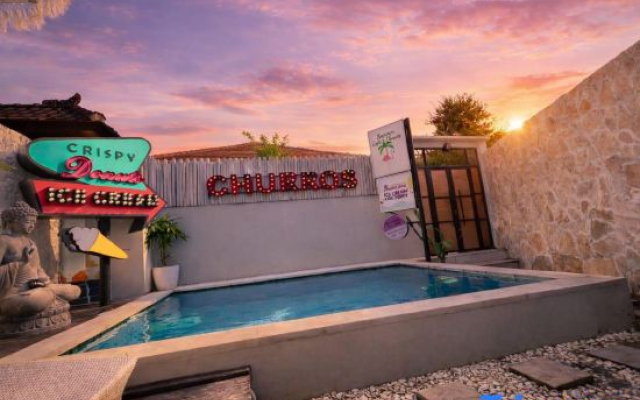 3BR Canggu Batu Belig Tropicana Villa - Walk to Beach