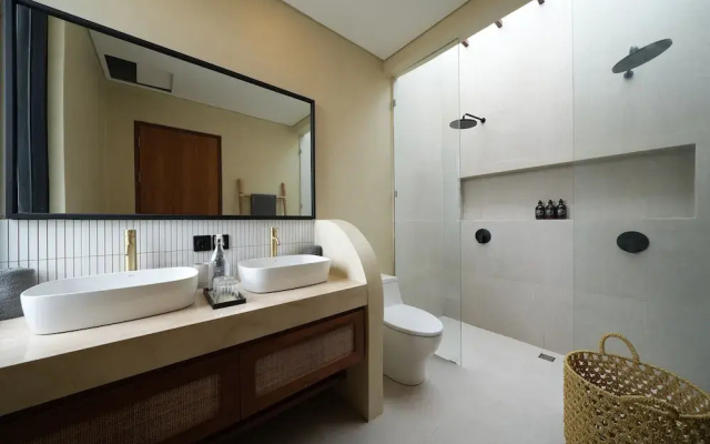Moraira 1BR Pool Villa Close to Bingin Beach
