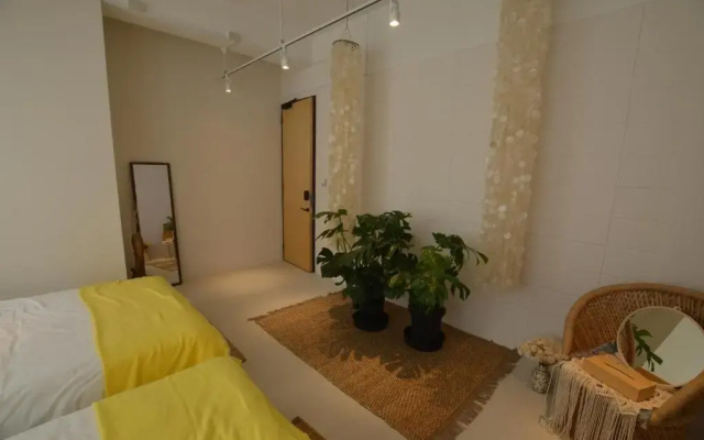 Lestel Naha - Hostel