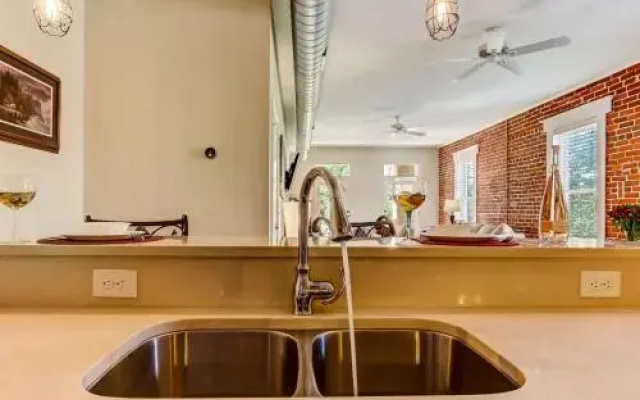 JBH 115 W 2nd Apt #3
