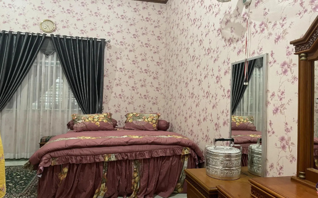 OYO 91152 Villa Flamboyan