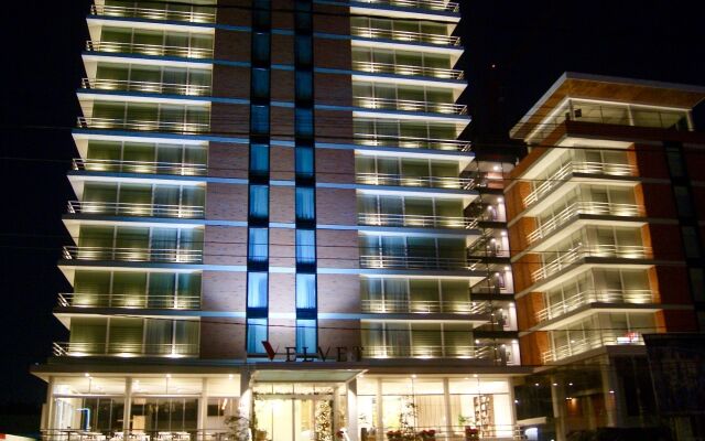 Hotel Velvet Plaza вид на фасад