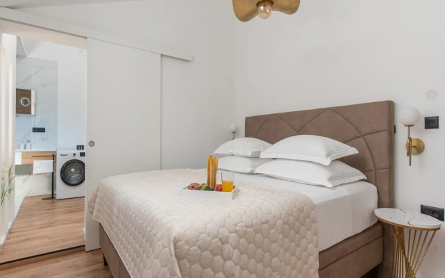 Villa Florinda With Pool Near Split