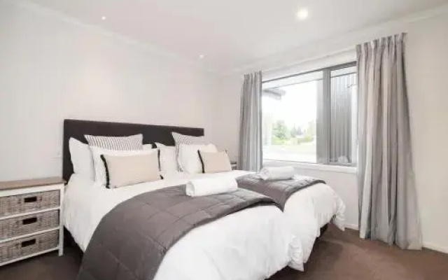 Luxury Rata Apartment - A