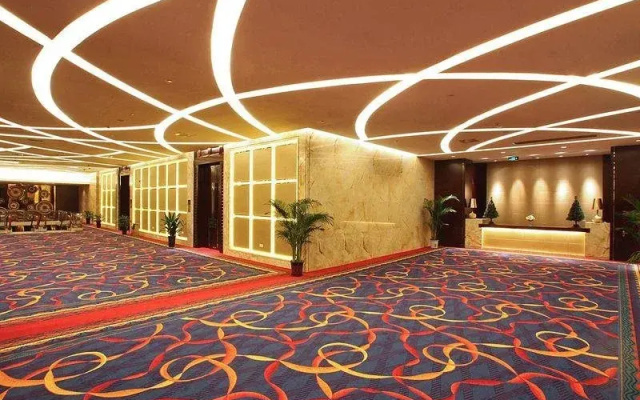 Shun He International Hotel