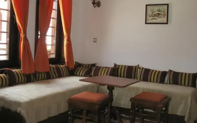 Sivrieva House