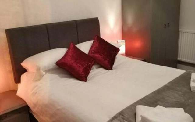 Private apartment. Aberystwyth Town Centre.