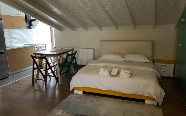 Guest House People