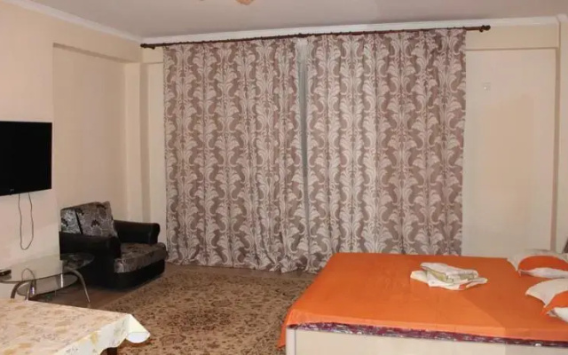 Houseroom I